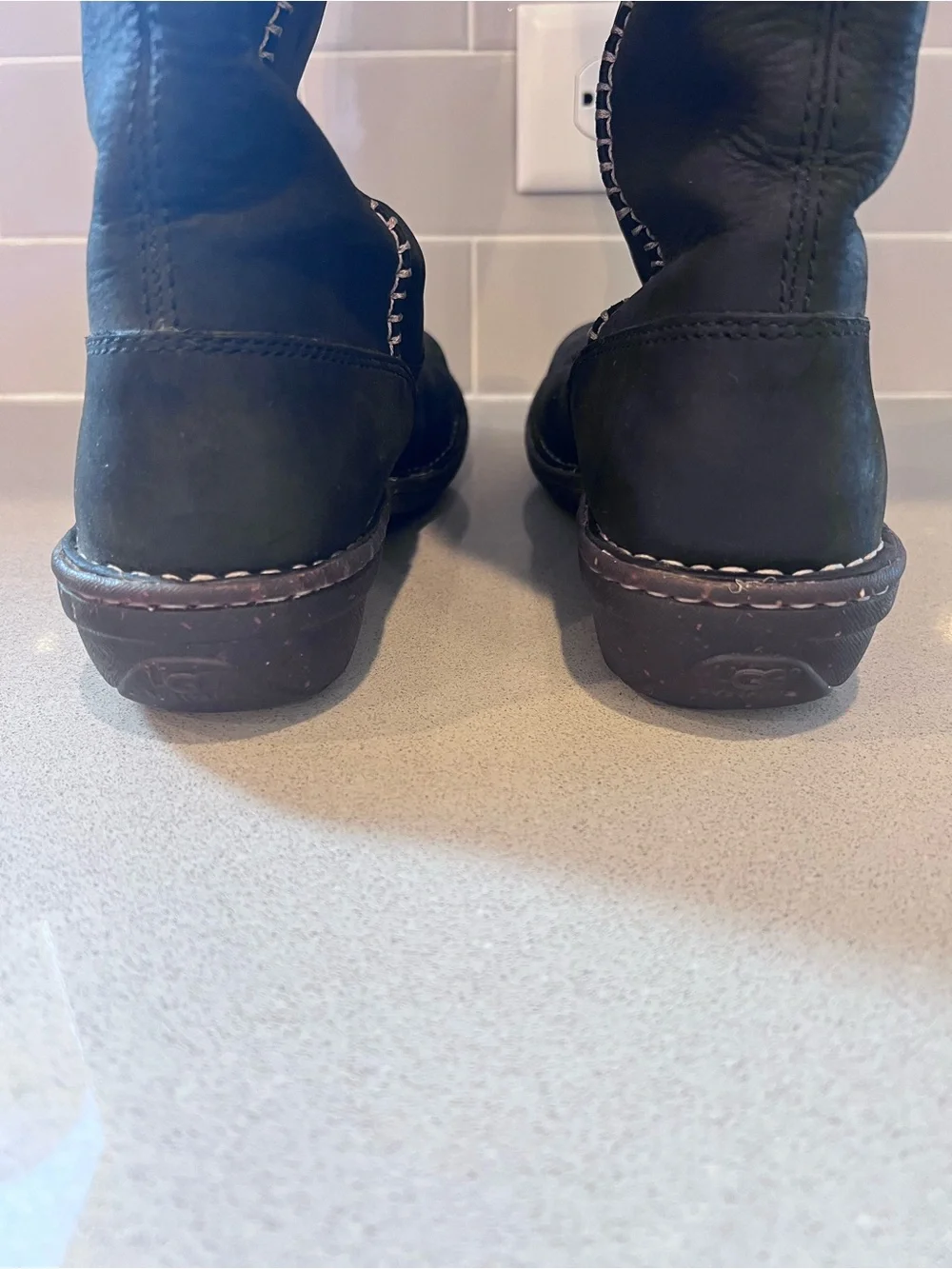 UGG Swell Tall Black Leather Sheepskin Tasman Boots Size 8